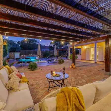 Willa Stunning Countryside W Private Garden & Pool