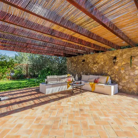 Stunning Countryside W Private Garden & Pool Willa
