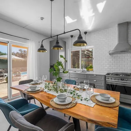 Villa Stunning Countryside W Private Garden & Pool Alte