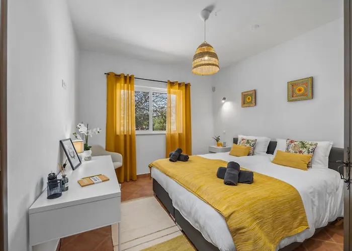 Stunning Countryside W Private Garden & Pool